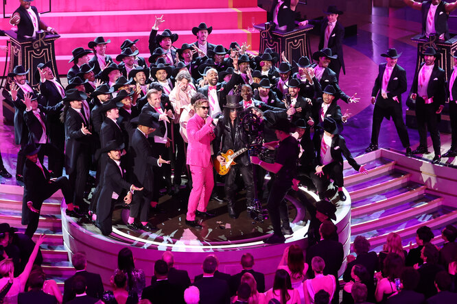 «Я просто Кен»: главной звездой церемонии «Оскар» стал Райан Гослинг с хитом из фильма «Барби»