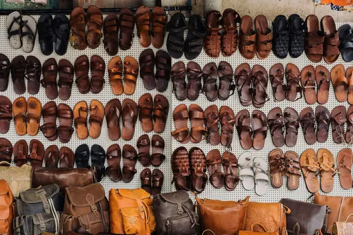 Каждый тип сандалий подходит для разных обстоятельств и стилей