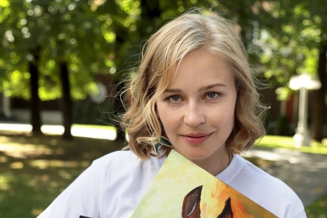 «Сделаны под копирку»: Юлия Пересильд сфотографировалась с обеими дочками «Сделаны под копирку»: Юлия Пересильд сфотографировалась с обеими дочками