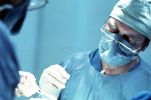Новосибирские врачи за одну операцию пересадили пациентке сердце и печень