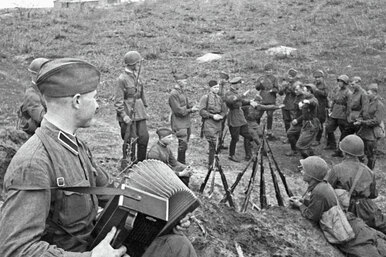«Вставай, страна огромная!» История пяти главных песен Великой Отечественной