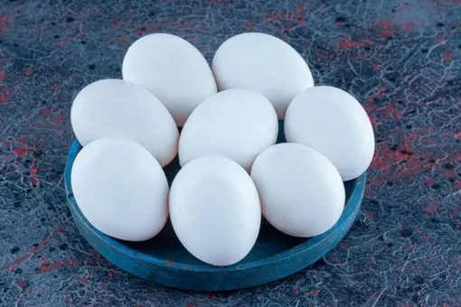 Вареные яйца в скорлупе могут храниться примерно 7 дней