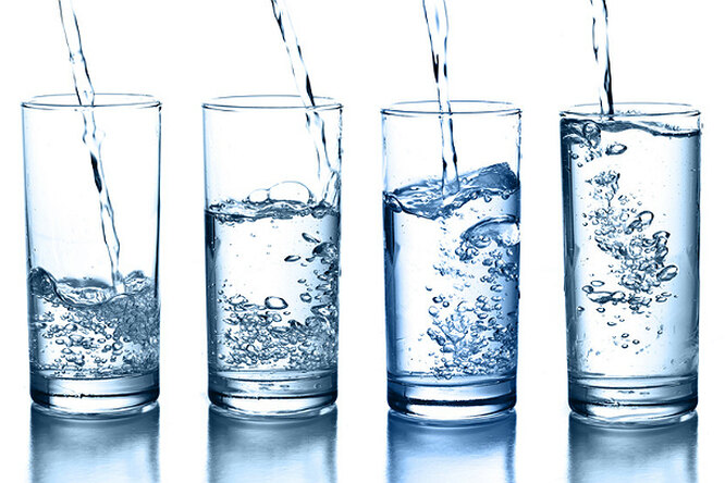 Оздоровляемся по-японски: 4 стакана воды от головной боли