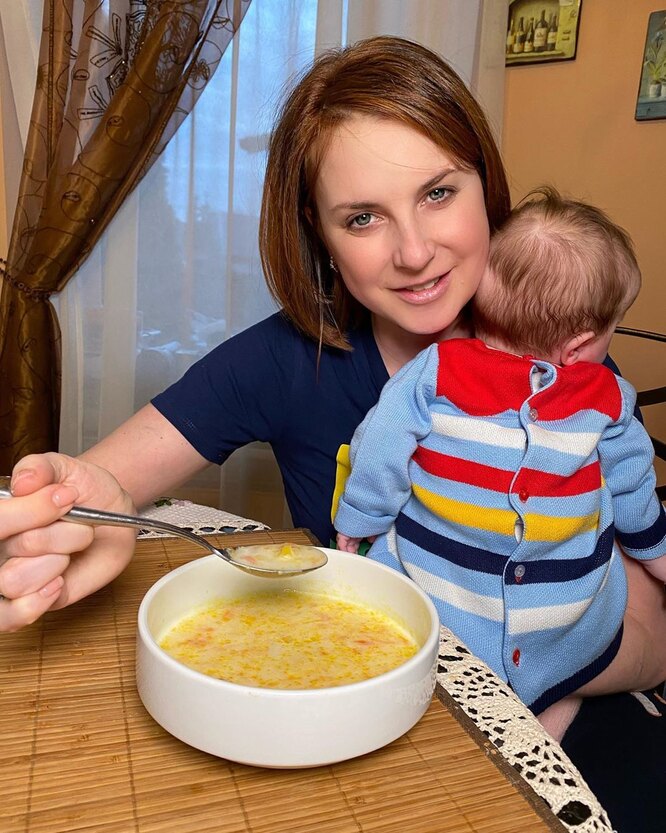Ирина Слуцкая с готовым супом