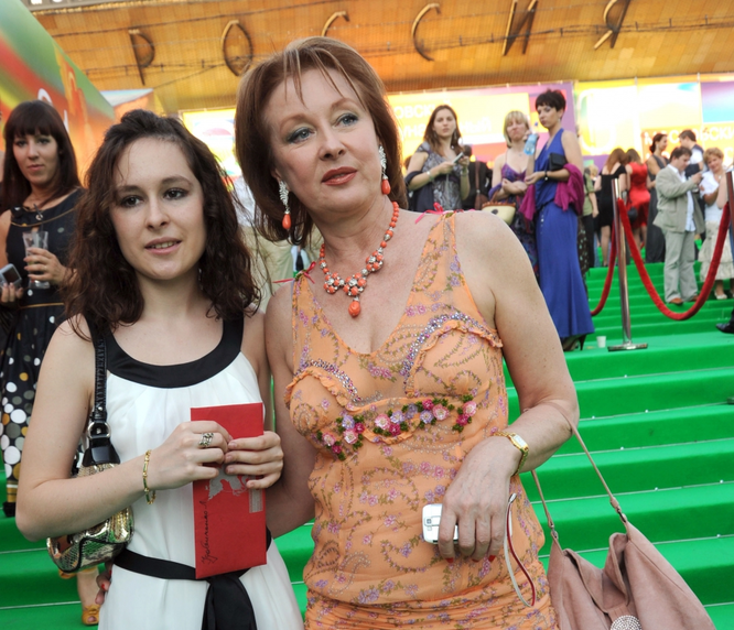 Лариса Удовиченко с дочерью