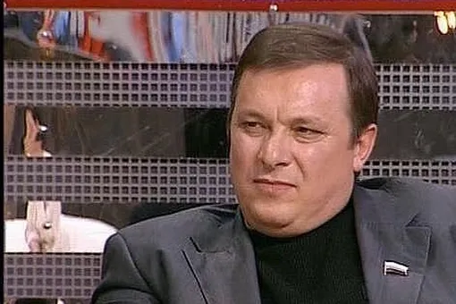 Продюсер Андрей Разин угрожает судом Первому каналу из-за программ об Евгении Осине
