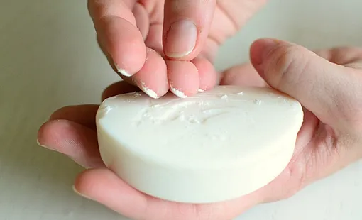20 способов использования куска мыла: необычные лайфхаки для дома с мылом
