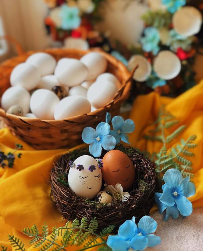 Как покрасить яйца к Пасхе необычно: 5 рецептов с фото и описанием