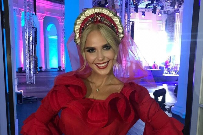 «Голосок в мамулю»: Пелагея показала встречу двухлетней дочери с пони (видео) «Голосок в мамулю»: Пелагея показала встречу двухлетней дочери с пони (видео)