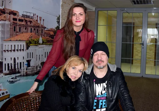 Ольга Кормухина с мужем и дочкой
