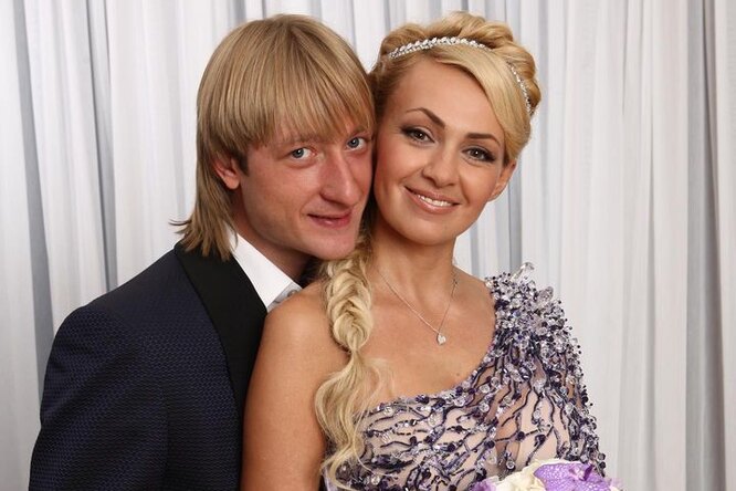«Молодые и красивые»: Яна Рудковская показала свадебные фото с Евгением Плющенко в 14-ю годовщину брака