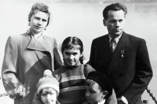 Как Михаил Калашников женился на красавице-чертёжнице и воспитал четверых детей
