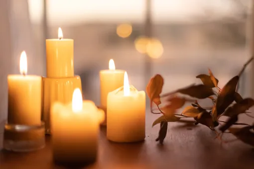 Как украсить интерьер с помощью свечей: восемь роскошных вариантов