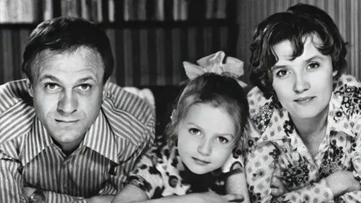 Юлия Меньшова с родителями
