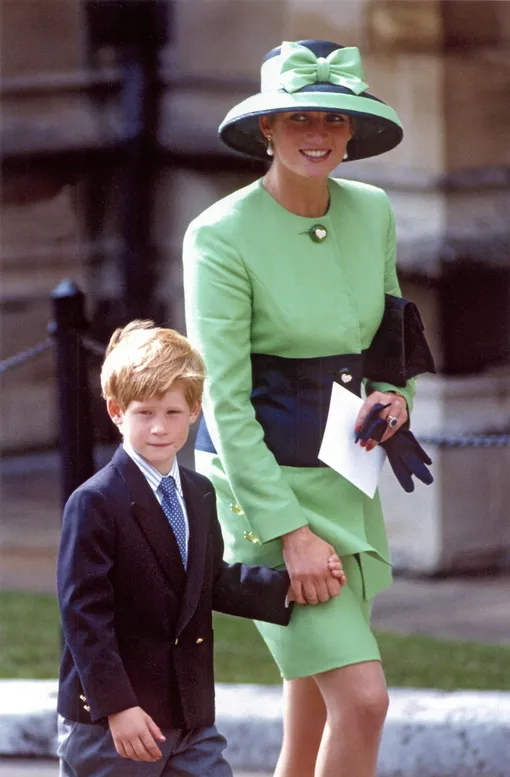 Принц Гарри и принцесса Диана в 1992 году