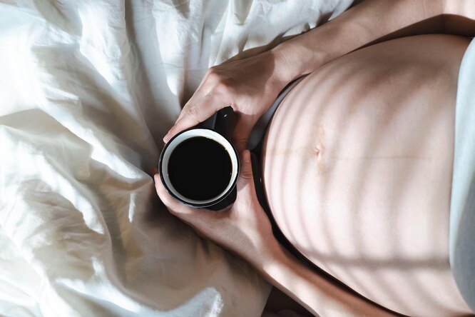 Всего одну чашечку: запрещен ли кофе во время беременности или немножко можно? Как влияет кофеин на маму и малыша