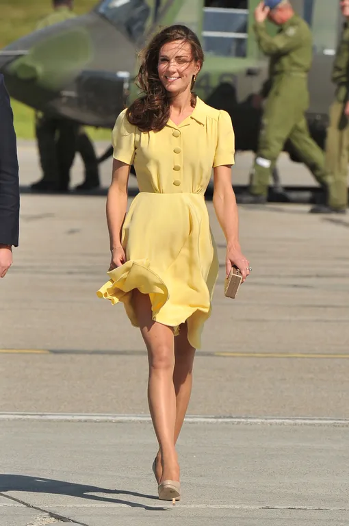 Кейт Миддлтон в жёлтом платье