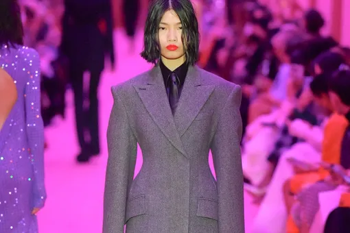 5 вариантов серого пальто на весну, как на Неделе моды в Милане