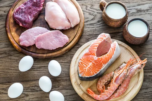Рыба, яйца, мясо, молочные продукты, полезные при жировом гепатозе печени