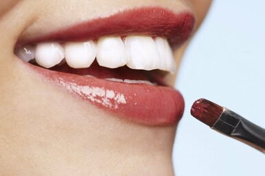 7 трюков макияжа для соблазнительных губ
