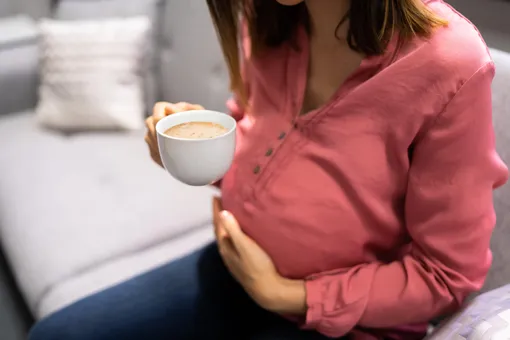 почему беременным женщинам нельзя пить кофе