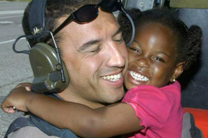 Ветеран разыскал девочку, которую спас 10 лет назад – чтобы поблагодарить ее