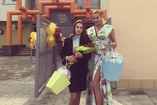 Анастасия Волочкова перепостила видео танцующей дочери — и это правда очень круто!