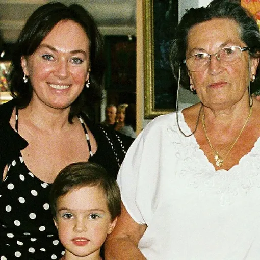 Лариса Гузеева с дочерью Ольгой и мамой, архивное фото