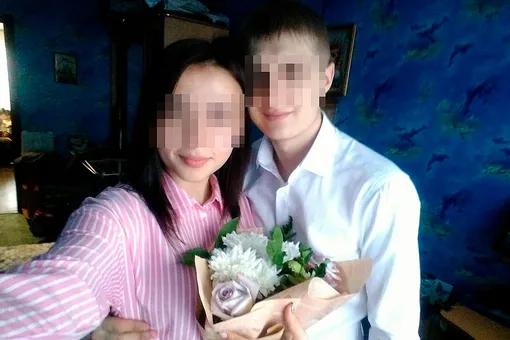 В новосибирской школе учительница забеременела от старшеклассника и вышла за него замуж