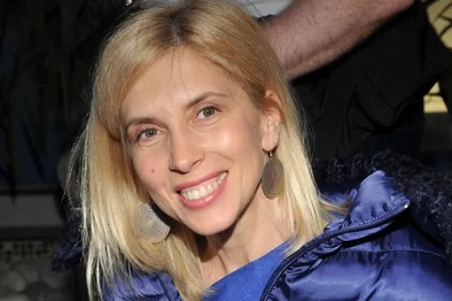 53-летняя Алена Свиридова продемонстрировала стройную фигуру в бикини
