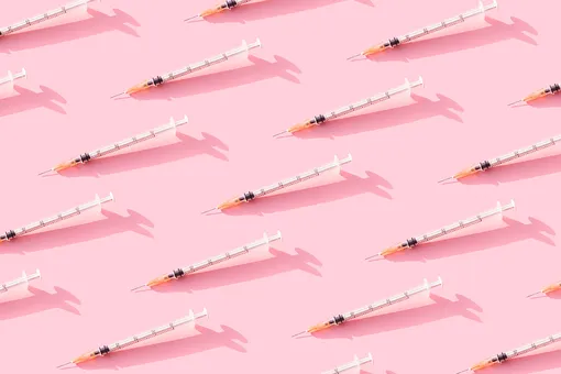 Прививка от ВПЧ: почему её делают и мужчинам, и женщинам?