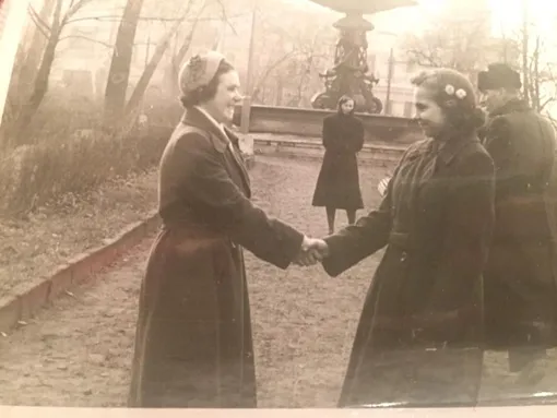 Нина Сироткина (слева), бабушка Елены Мартьяновой Фото: из личного архива