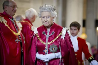 Служила в армии, владела китами: 7 неожиданных фактов о королеве Елизавете II