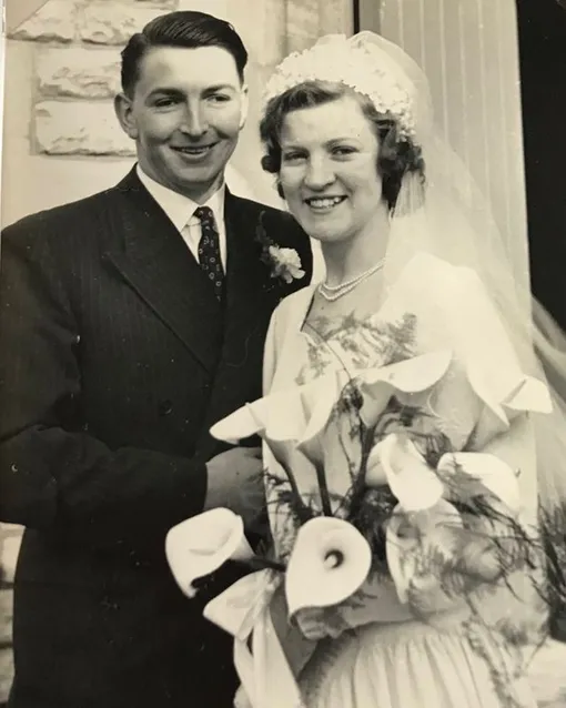 Том и Маргарет Хэнкинс в день свадьбы