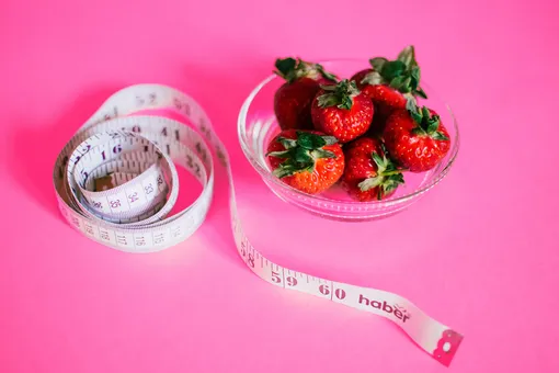 «Виноваты диеты, а не люди»: диетолог рассказал, почему возвращается вес и как похудеть после 40