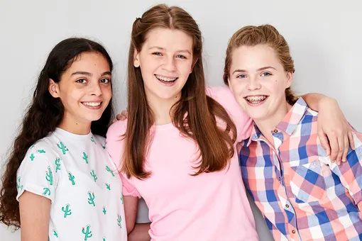 Бренд Dove помогает девочкам-подросткам стать увереннее в себе