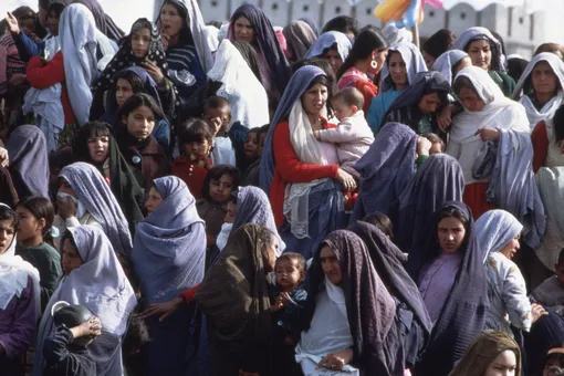Первой сняла паранджу. Как женщины Афганистана боролись за свои права