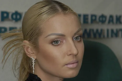 Анастасия Волочкова защитила Евгению Медведеву, снявшуюся для мужского журнала