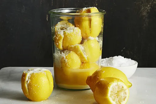 Как приготовить соленые лимоны по-мароккански?