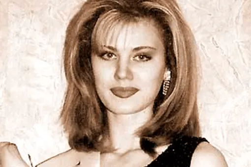 Российская модель, облитая кислотой в 1999 году, вышла замуж