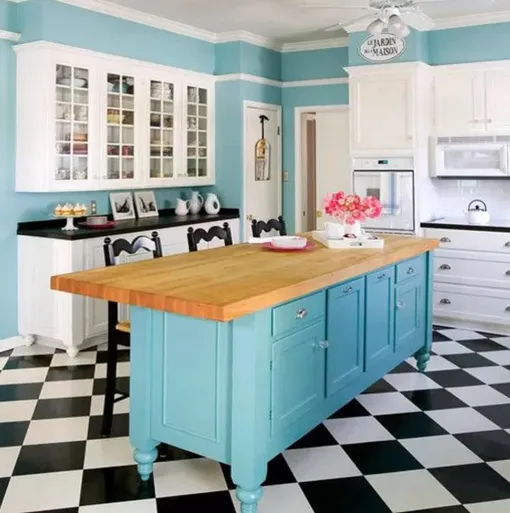 Как переделать кухонную мебель: 10 идей обновления кухни своими руками