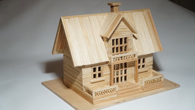 деревянная модель домика