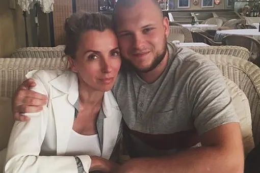 47-летнюю Светлану Бондарчук приняли за подругу ее 25-летнего сына