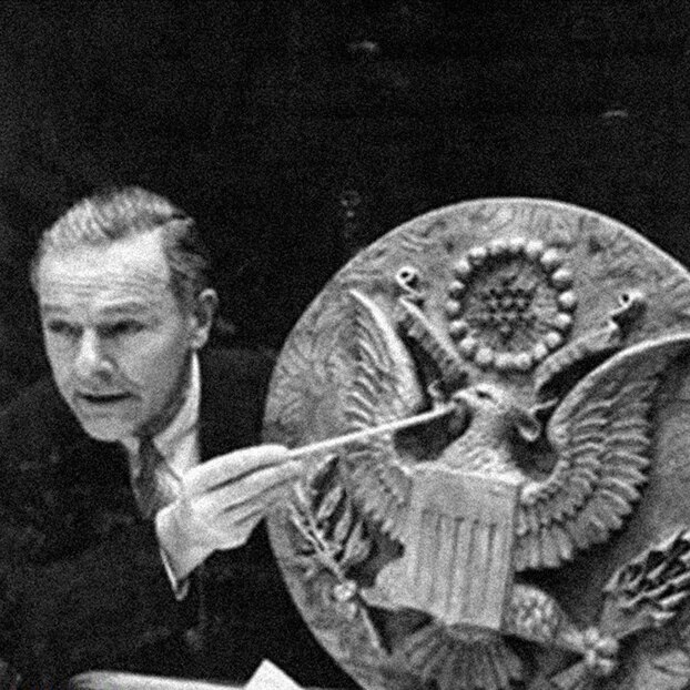 «Уши» Сталина в посольстве США: как пионеры подарили американцу герб с «жучком»