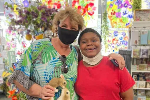Незнакомка помогла мальчику с аутизмом, потерявшему мать, исполнить мечту