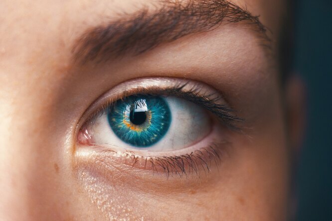 Уход за кожей вокруг глаз: все ли мы делаем правильно?