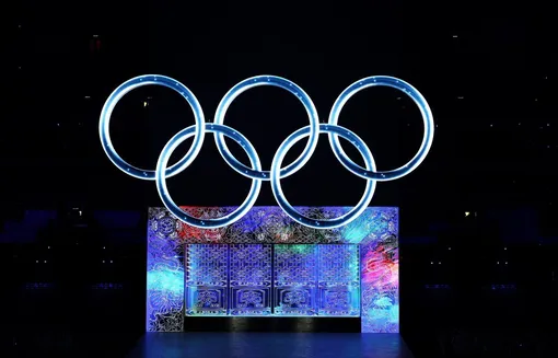олимпийские кольца из льда в пекине