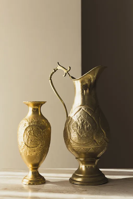 Подбираем вазы в стиле «античное золото»