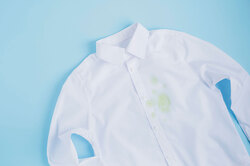 Как убрать масляное пятно с одежды: 100% эффективный способ