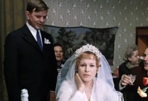 кадр из фильма «Москва слезам не верит», 1980 г.